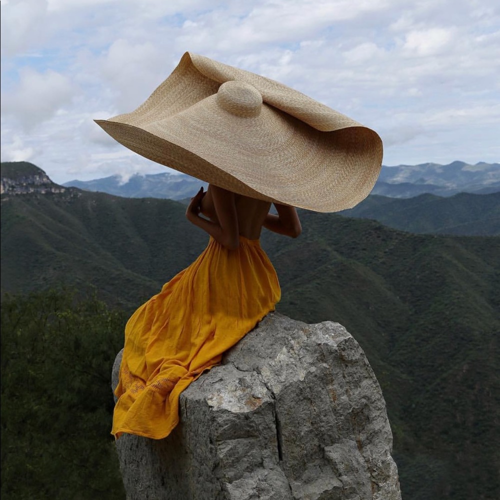 Meet your Posher, Ariella